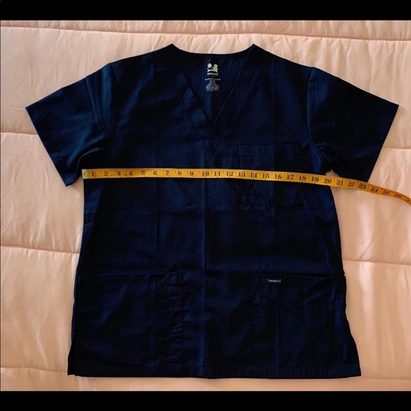 DAGACCI SCRUB TOP SMALL NAVY NWOT - Picture 3 of 12